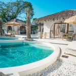 Kolam renang pribadi